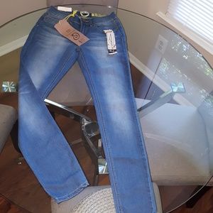 (4×$25)jeans